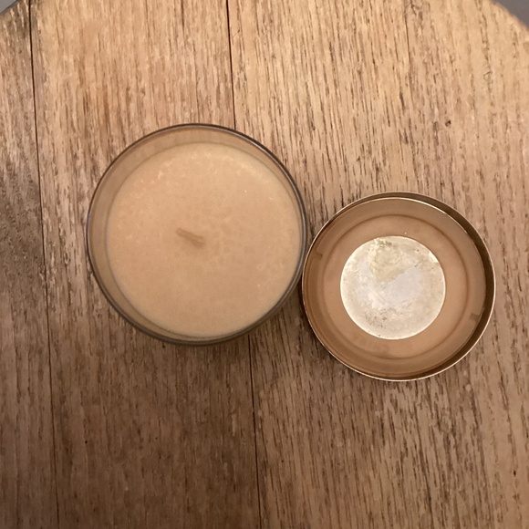 NEW Vintage Bath & Body Works Slatkin & Co Twisted Peppermint 4 ounce candle - Picture 3 of 4